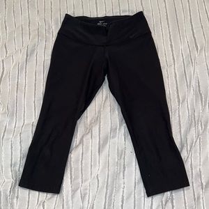 black capri nike dri-fit work out leggings size XS can fit size small